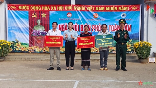 Tỉnh Kon Tum tổ chức Ngày hội Biên phòng toàn dân tại xã biên giới Đăk Nhoong